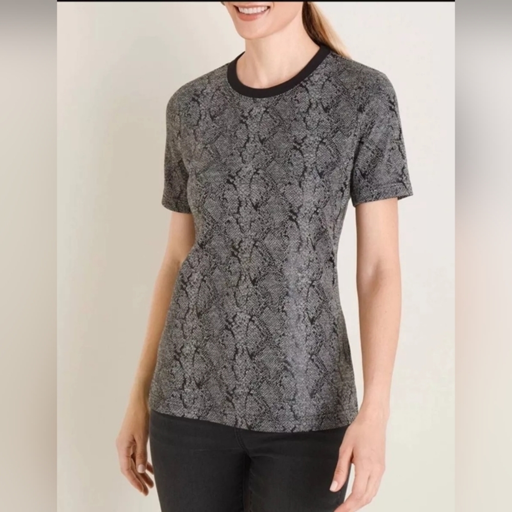 Chico's Snakeskin jacquard  Short Sleeve Tee